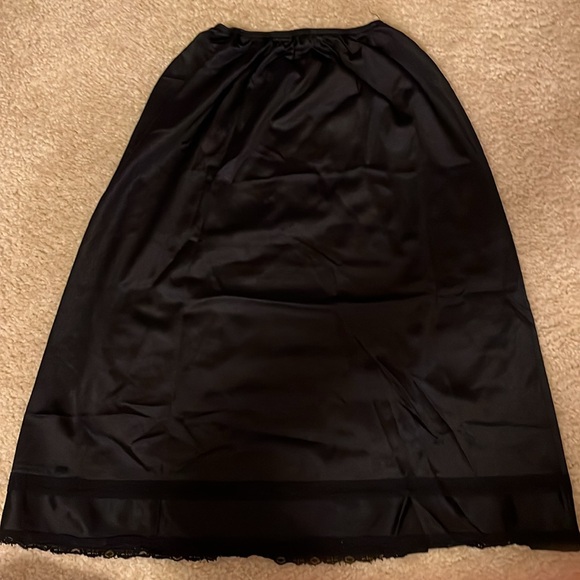 Vintage Sears black half slip size small - Picture 3 of 6